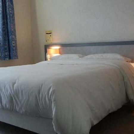 Hotel Le Chatelain Faulquemont Zimmer foto