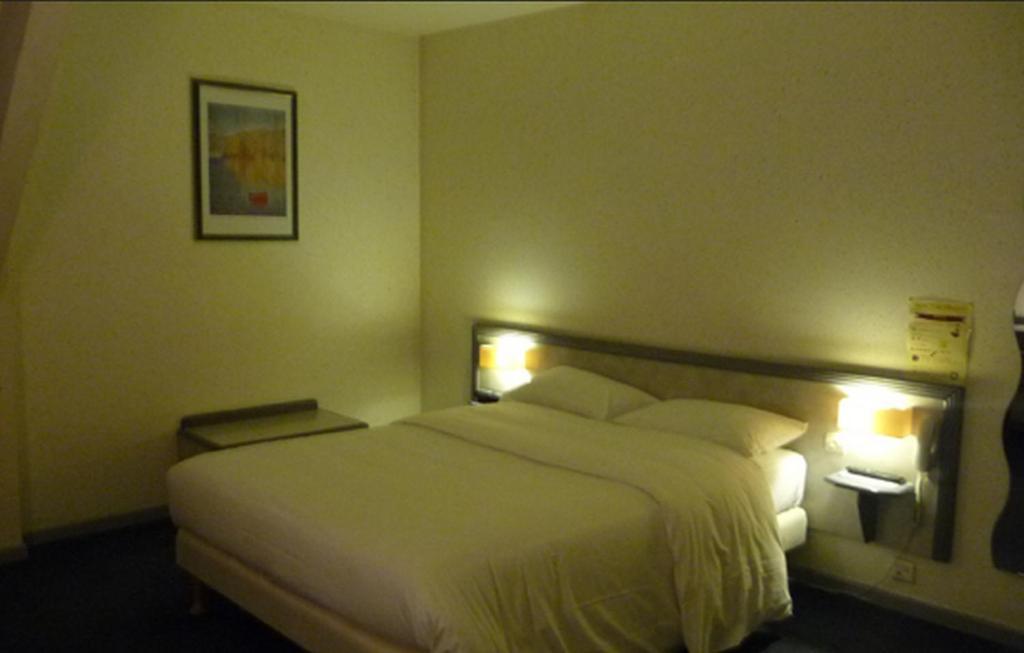 Hotel Le Chatelain Faulquemont Zimmer foto